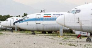 قلة الطائرات إيران