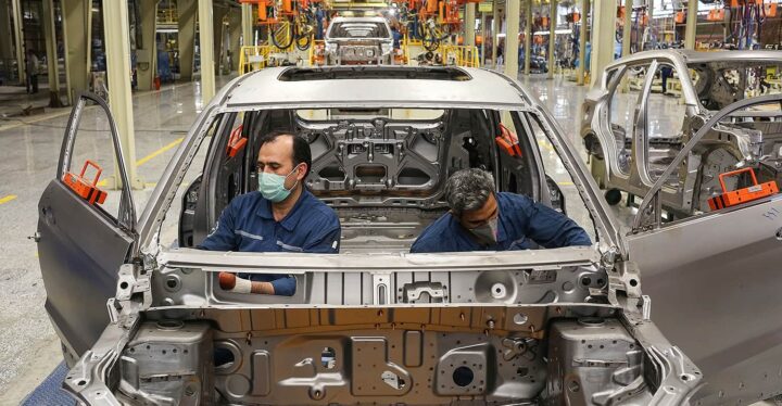 إنتاج السيارات في إيران