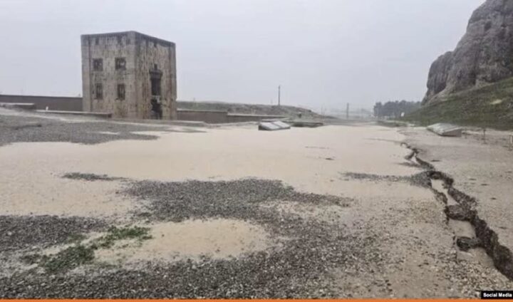 نقش رستم في إيران