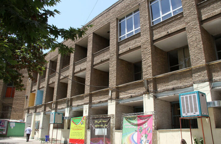 مدارس طهران المتهالكة