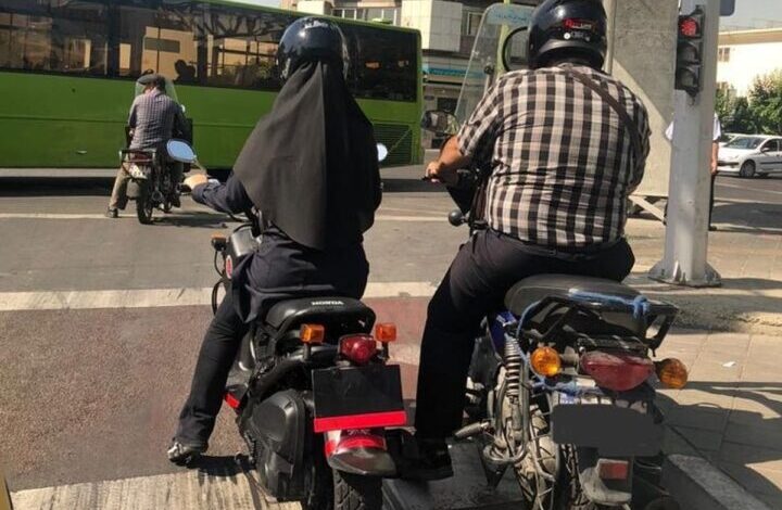 قيادة الدراجات النارية إيران