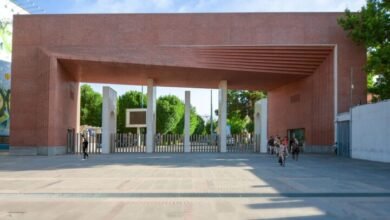 أساتذة جامعة شريف الإيرانية