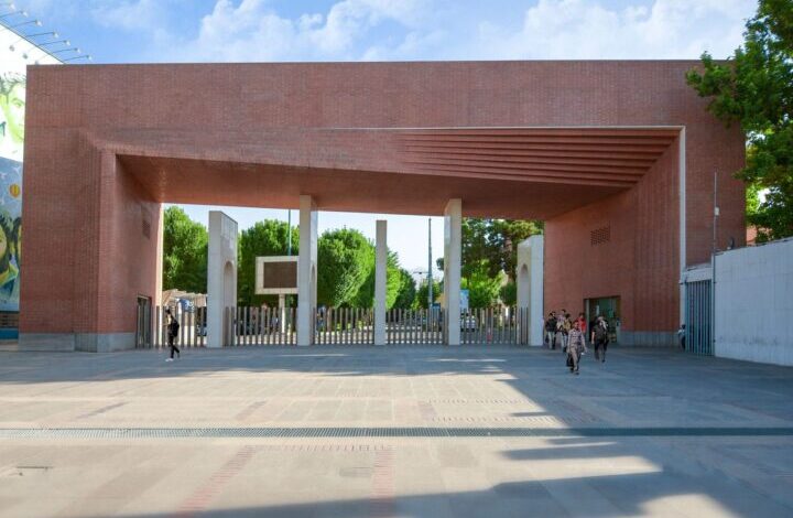 أساتذة جامعة شريف الإيرانية