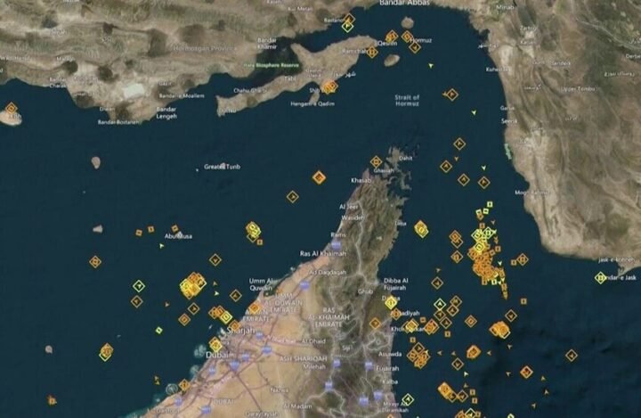 حركة الشحن مضيق هرمز
