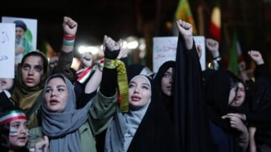 الحضور الشعبي الإيراني الميدان