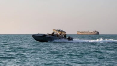 الحوثي وباب والمندب وإيران