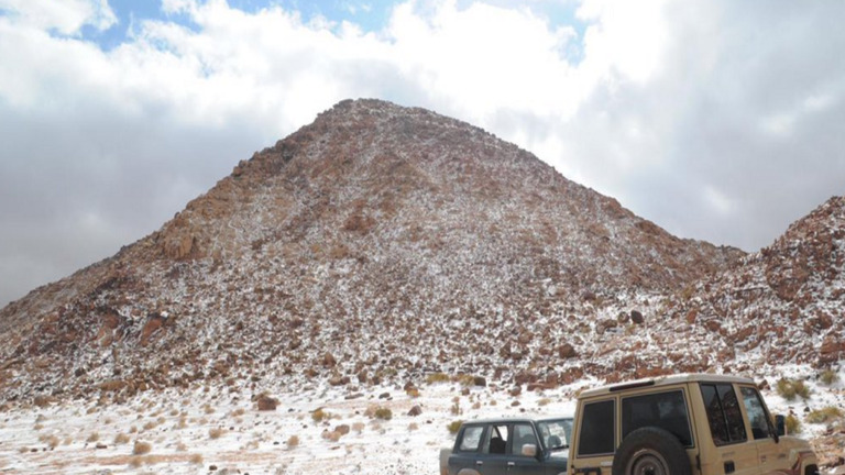 برف در شمال عربستان