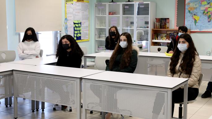 رواج سیگار در میان دانش آموزان دختر عراقی