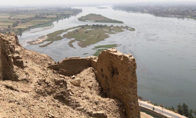 کشف چندین اثر باستانی مصر باستان در جنوب قاهره + تصاویر