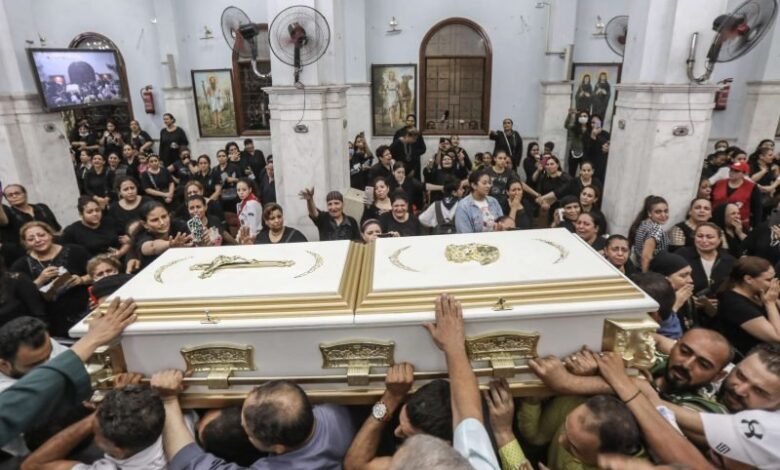 تشییع پیکر قربانیان آتش سوزی کلیسا در مصر