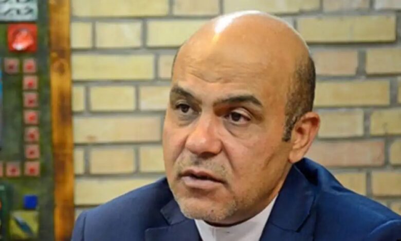 علیرضا اکبری
