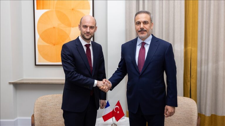 وزرای خارجه ترکیه و پاریس
