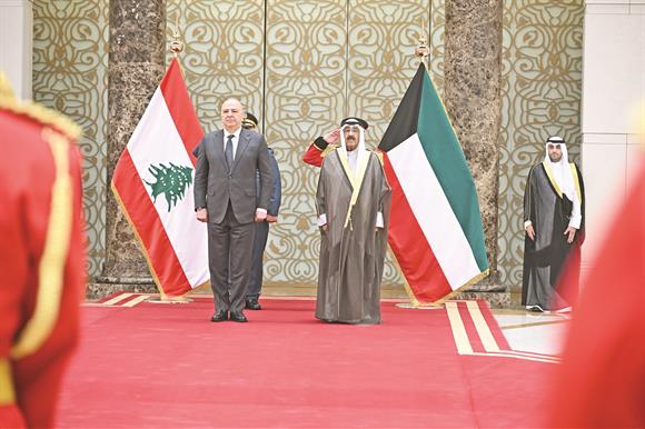 جوزف عون و مشعل الاحمد